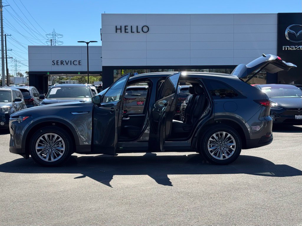 Certified 2024 MAZDA CX-90 Plug-In Hybrid w/ Preferred AWD/4WD image 28