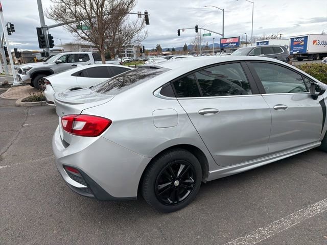 Used 2018 Chevrolet Cruze LT w/ RS Package image 6