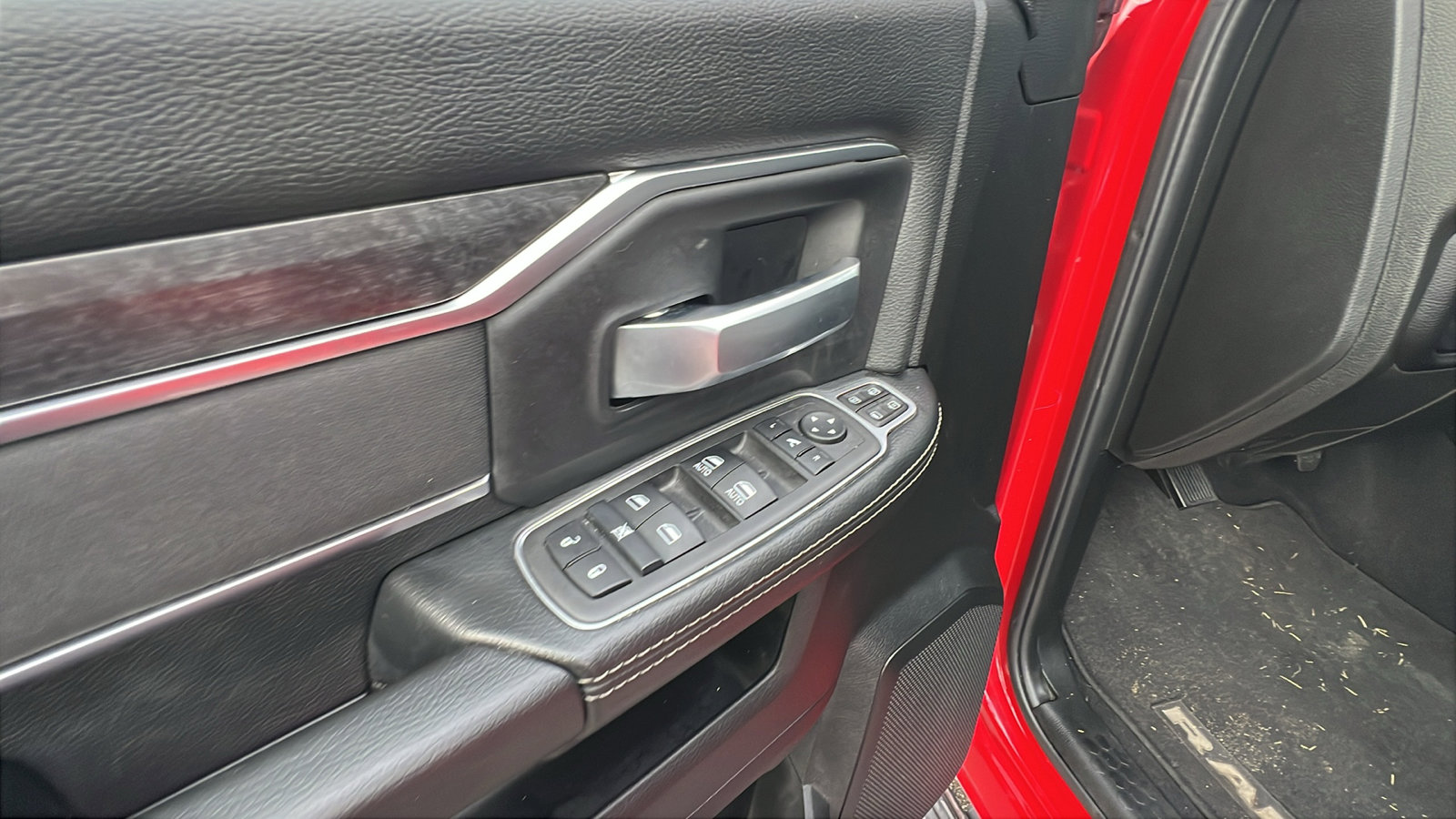 Used 2024 RAM 2500 Big Horn w/ Bed Utility Group image 15