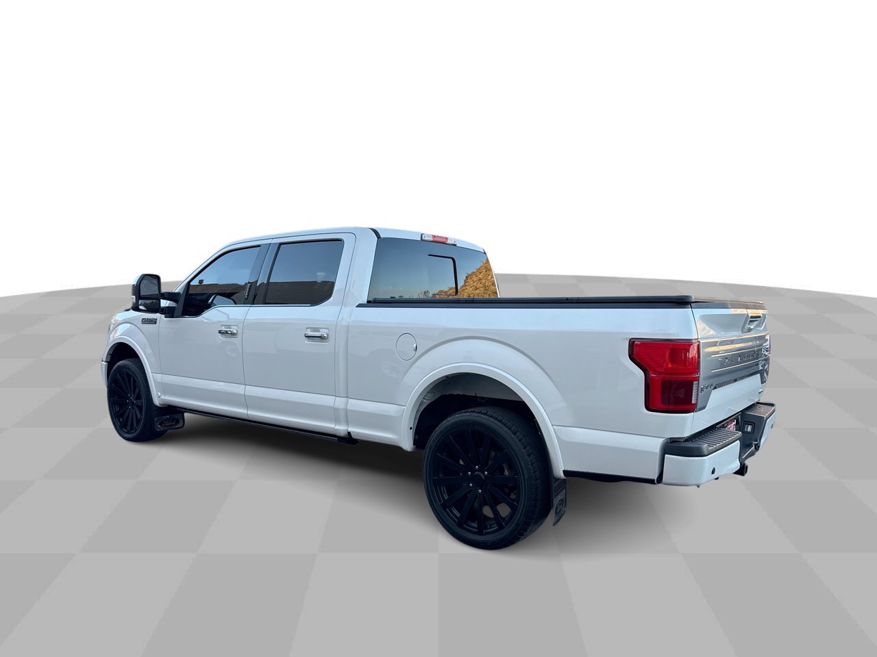 Used 2019 Ford F150 Platinum w/ Equipment Group 701A Luxury AWD/4WD image 3