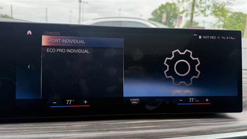 Used 2023 BMW X7 xDrive40i w/ Premium Package AWD/4WD image 30