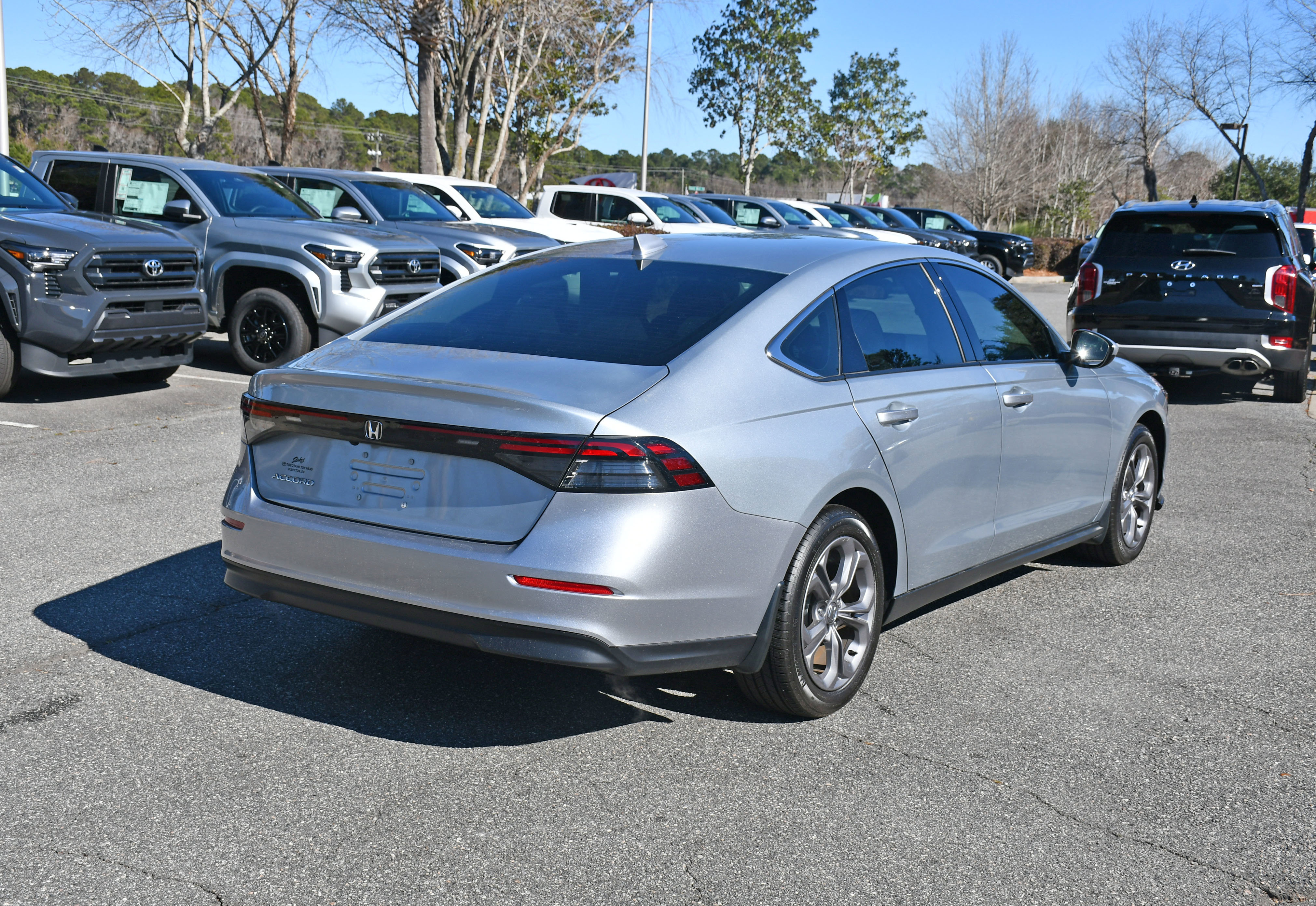 Used 2024 Honda Accord EX image 4