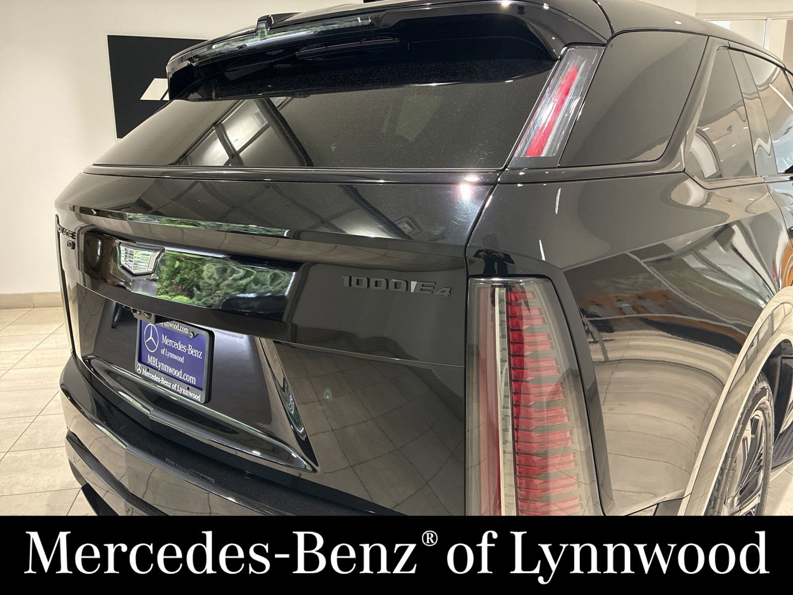Used 2025 Cadillac Escalade IQ Sport 2 AWD/4WD image 10