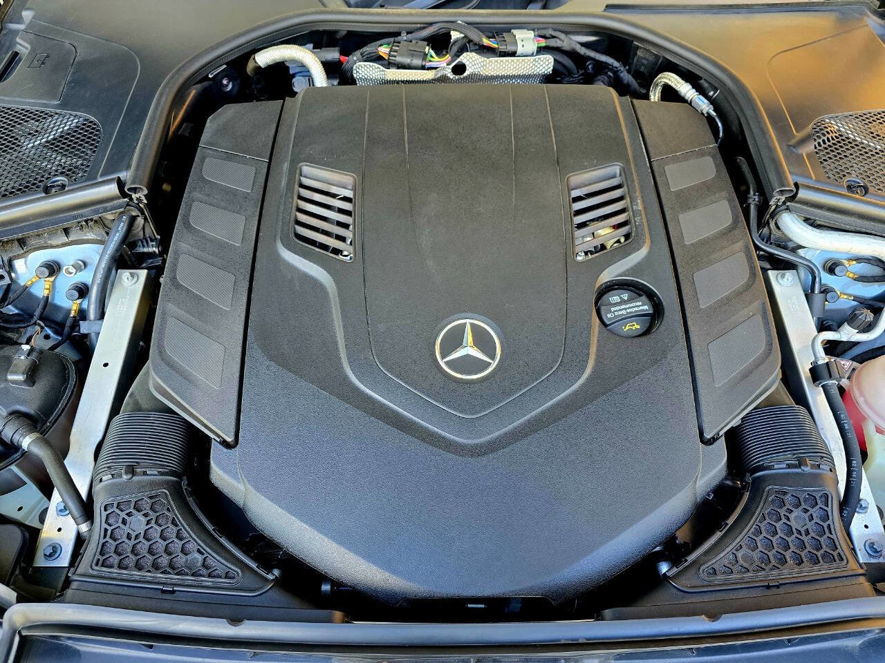 Used 2022 Mercedes-Benz S 580 4MATIC Sedan w/ Rear Seat Package image 52