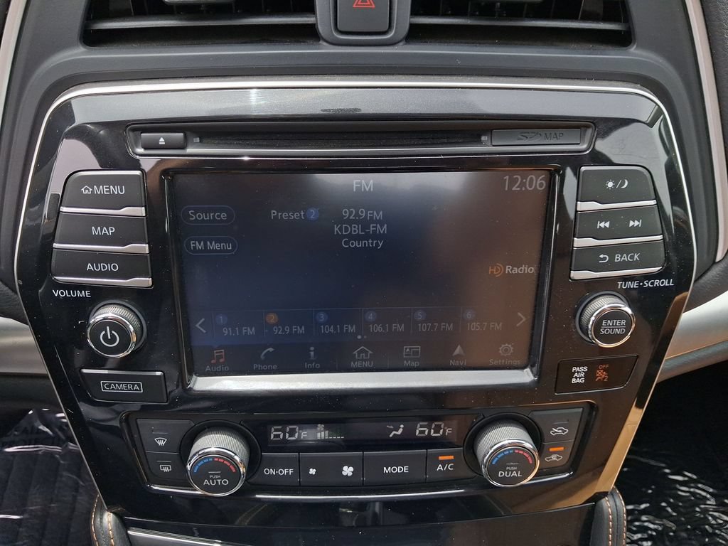 Used 2017 Nissan Maxima SR FWD image 12