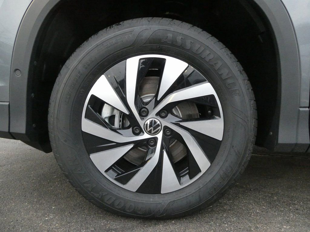 New 2026 Volkswagen Tiguan S AWD/4WD image 20