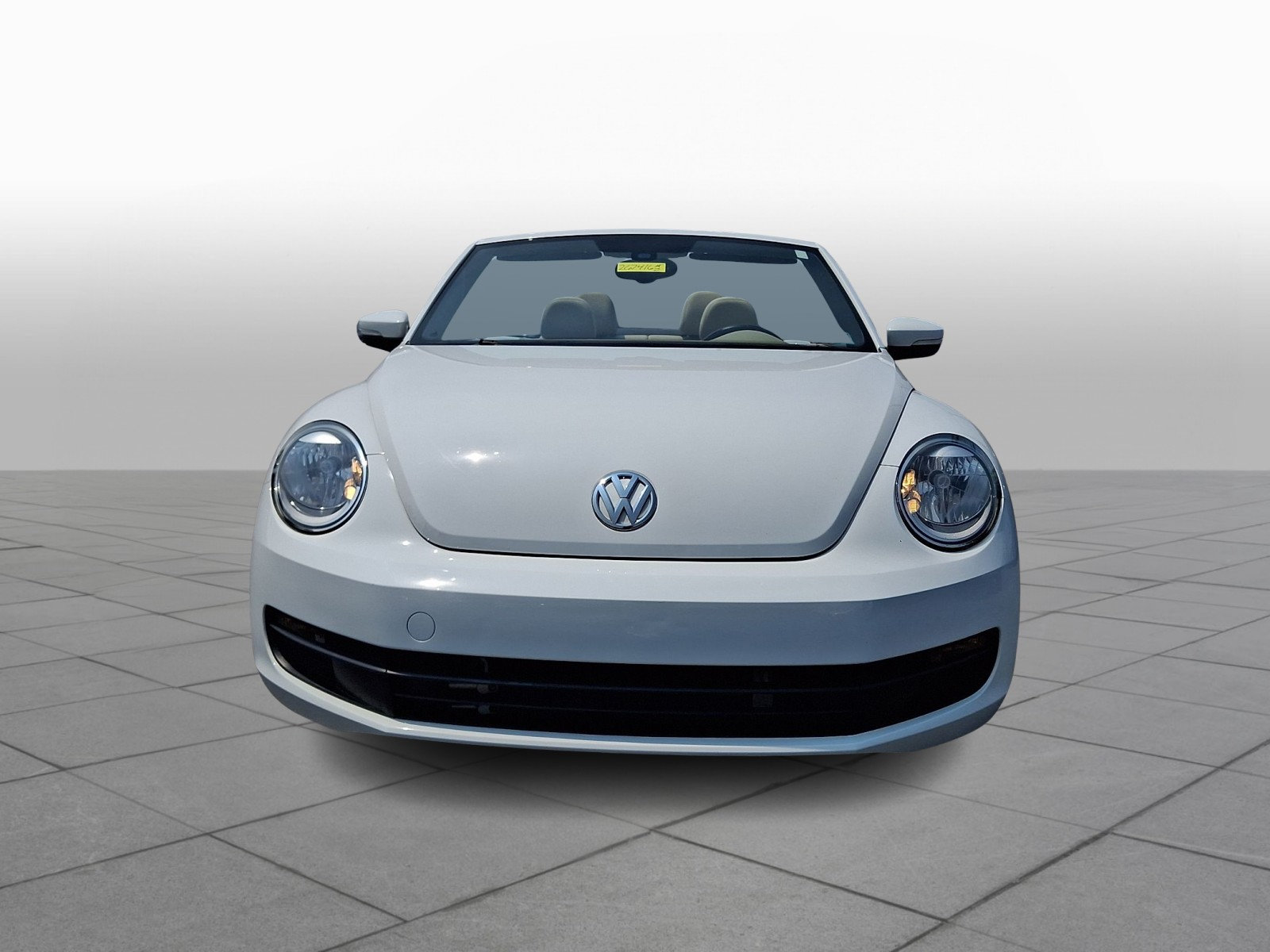 Used 2016 Volkswagen Beetle 1.8T S FWD image 2