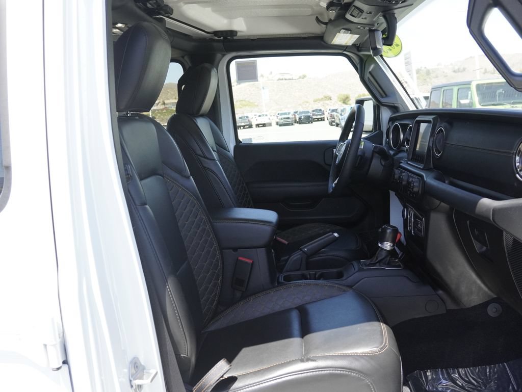 Certified 2023 Jeep Gladiator Overland AWD/4WD image 29