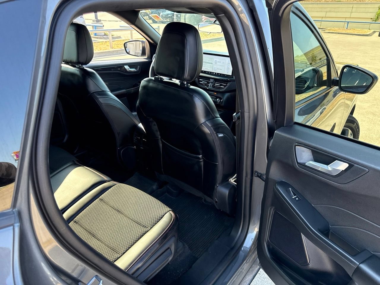 Used 2024 Ford Escape ST-Line w/ Tech Pack #1 FWD image 13