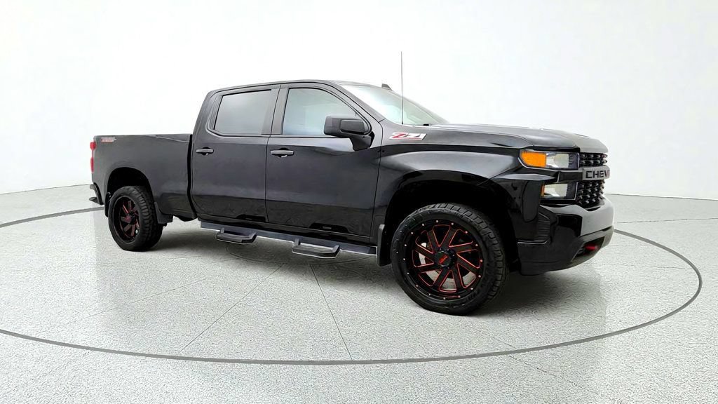Used 2022 Chevrolet Silverado 1500 Custom Trail Boss AWD/4WD image 3