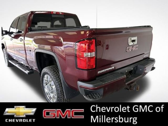 Used 2017 GMC Sierra 2500 Denali w/ Duramax Plus Package AWD/4WD image 5
