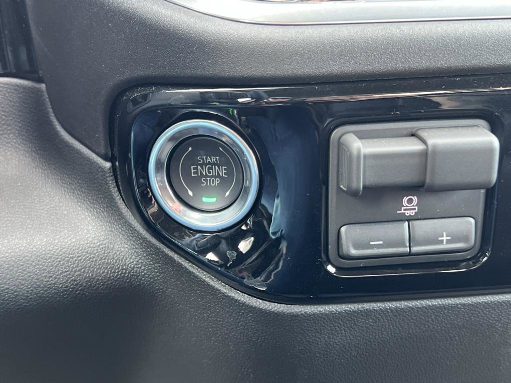 New 2026 GMC Sierra 2500 SLE image 26