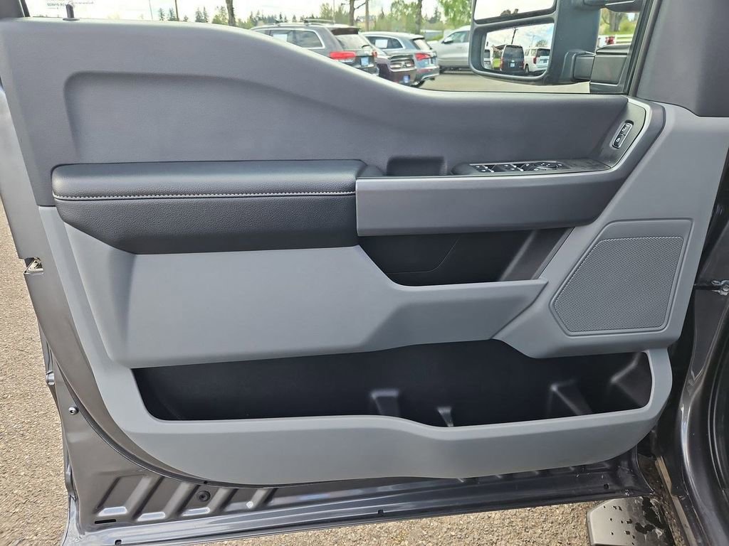 Used 2023 Ford F250 XL w/ STX Appearance Package image 9