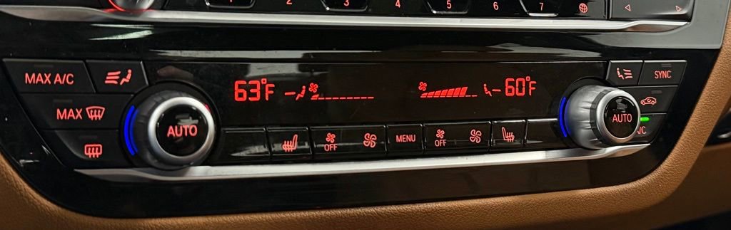 Used 2021 BMW 530i xDrive w/ Premium Package image 22