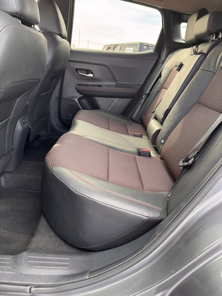 Used 2025 Nissan Kicks SR image 11