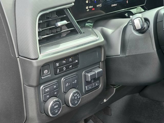 Used 2025 Chevrolet Suburban RST w/ RST Capability Package AWD/4WD image 18
