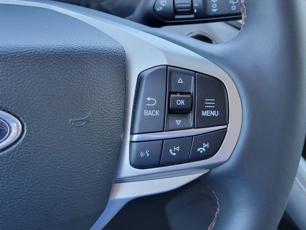 Certified 2025 Ford Explorer Active w/ Active Comfort Package image 29