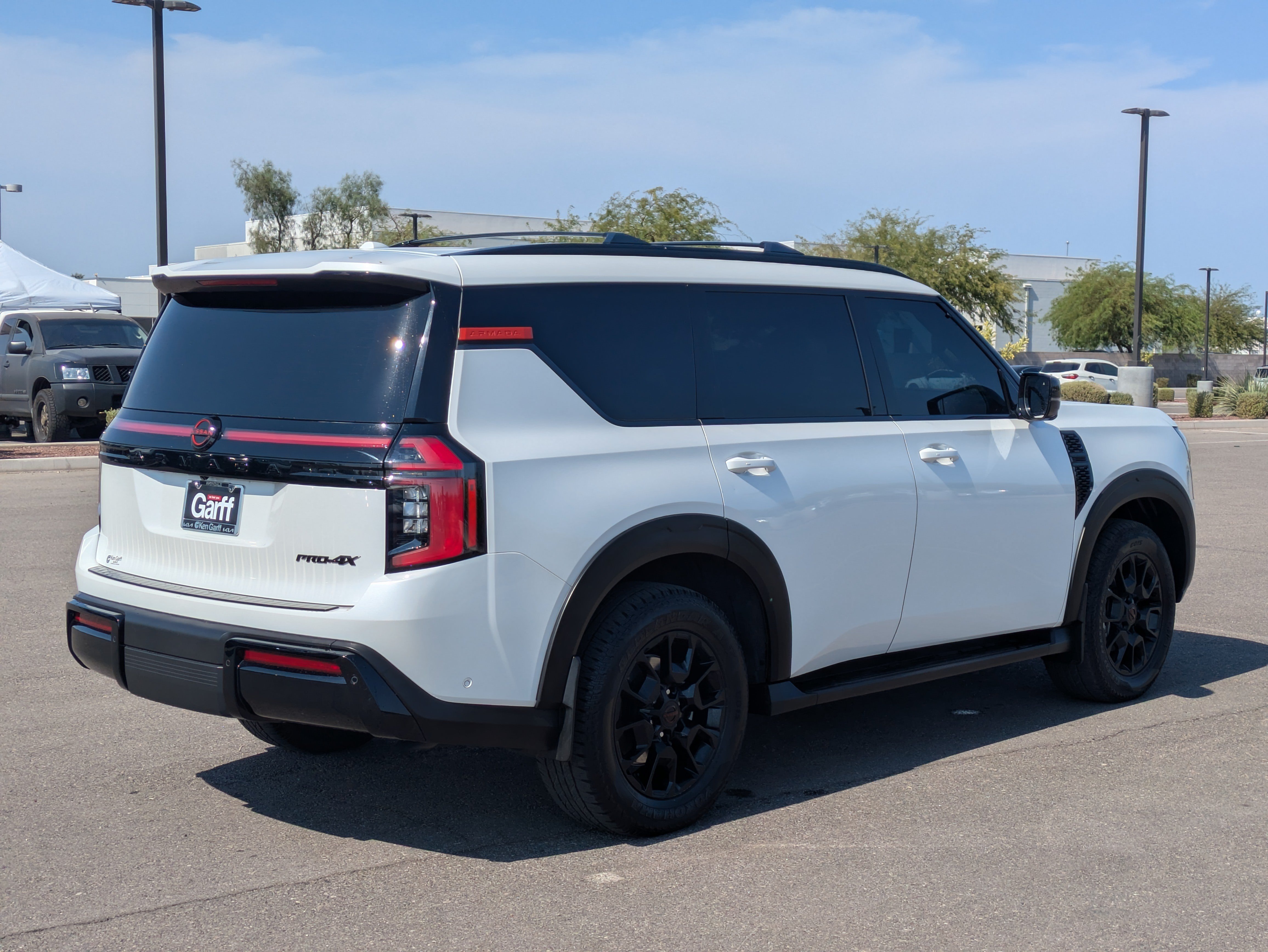 Used 2025 Nissan Armada PRO-4X w/ Pro-4X Premium Package AWD/4WD image 5