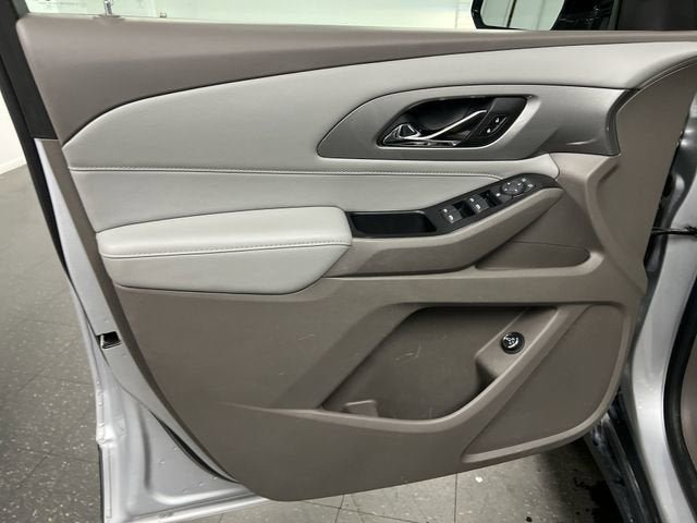 Certified 2020 Chevrolet Traverse LT FWD image 21