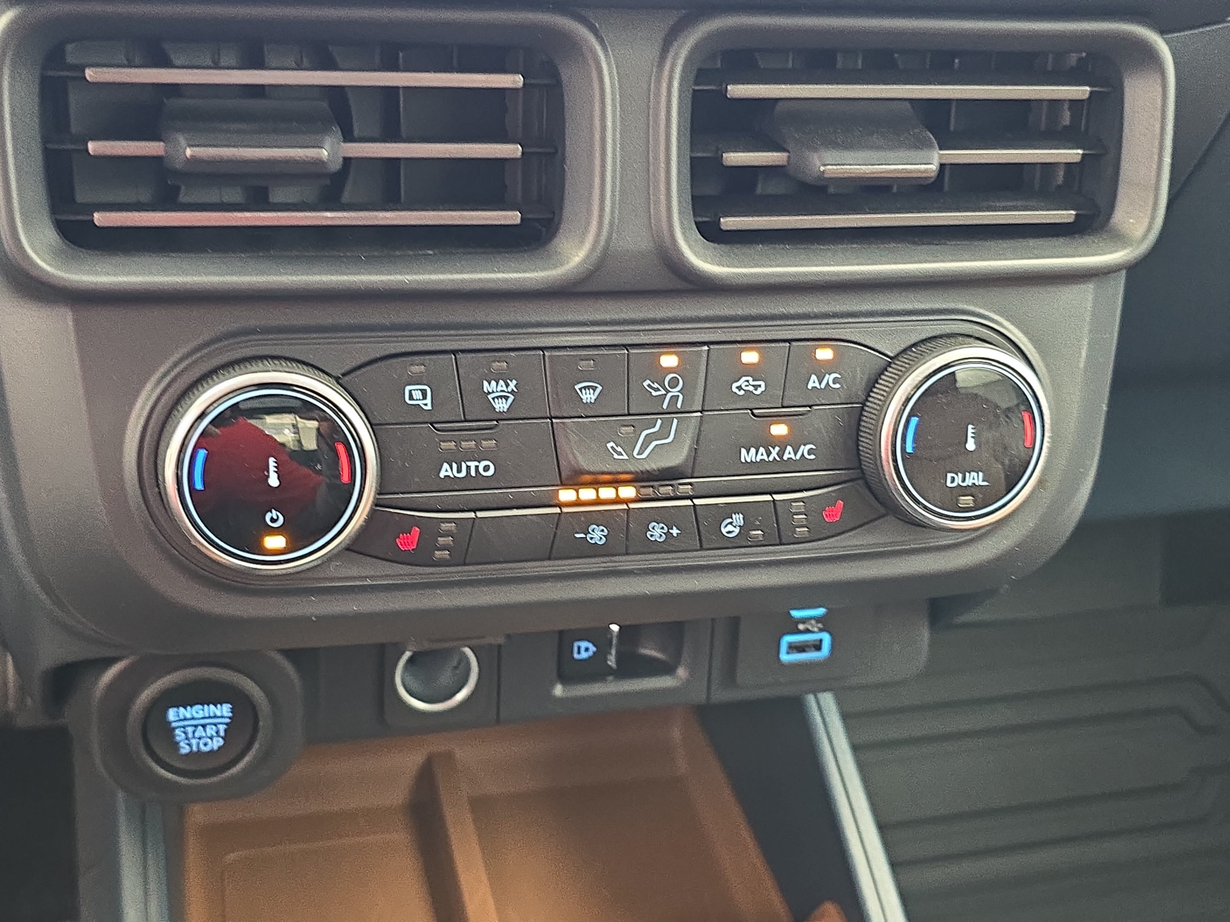 Used 2024 Ford Maverick Lariat FWD image 23
