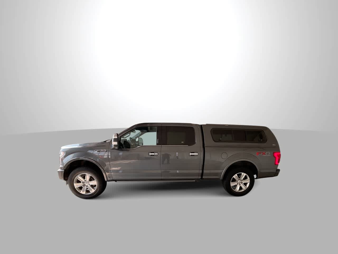 Used 2017 Ford F150 Platinum w/ Equipment Group 701A Luxury AWD/4WD image 5