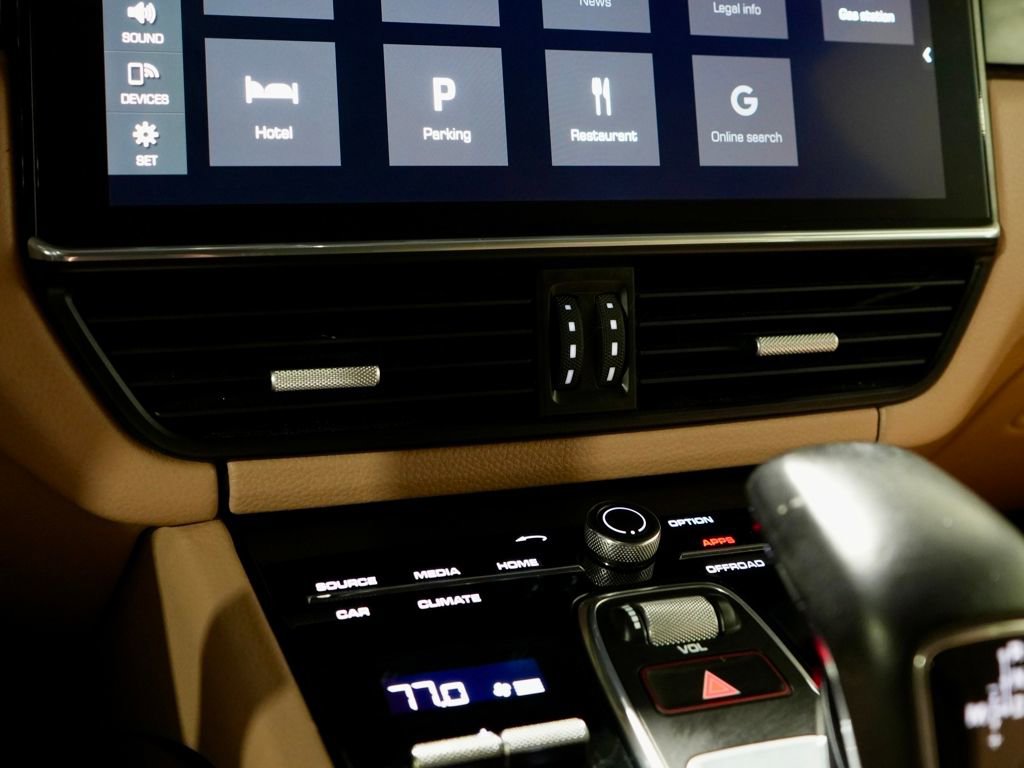 Used 2021 Porsche Cayenne image 20