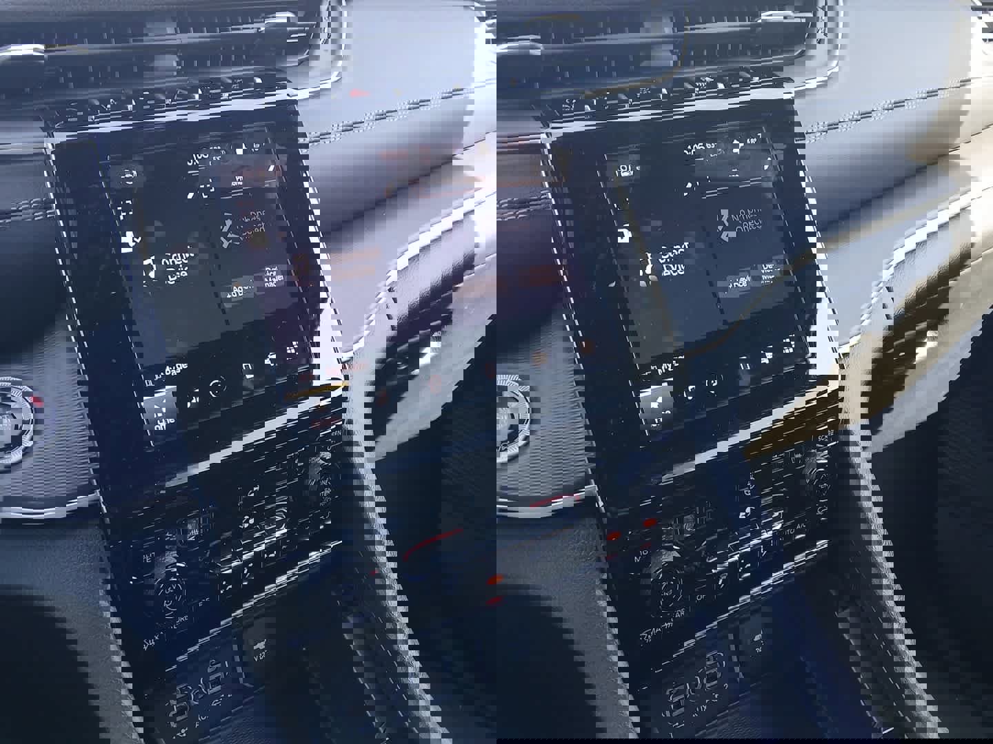 New 2025 Jeep Grand Cherokee Laredo X w/ Luxury Tech Group I image 33