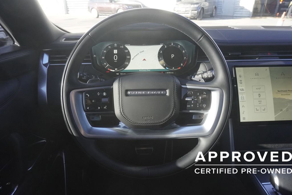 Used 2025 Land Rover Range Rover Long Wheelbase SE image 10