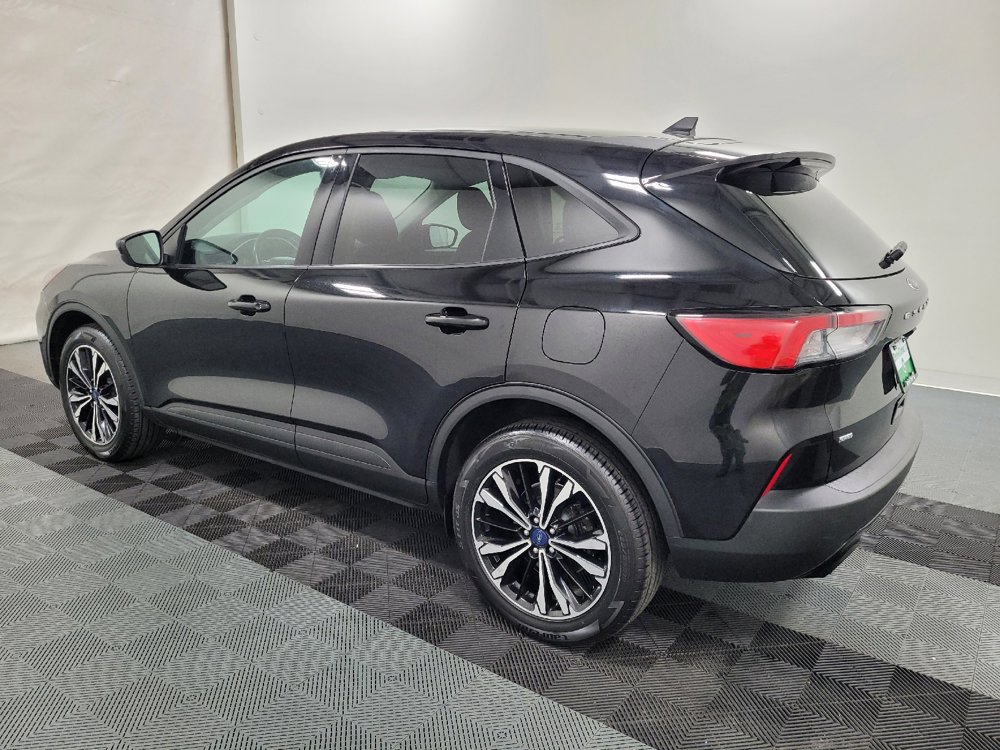 Used 2022 Ford Escape SE w/ SE Sport Appearance Package image 3