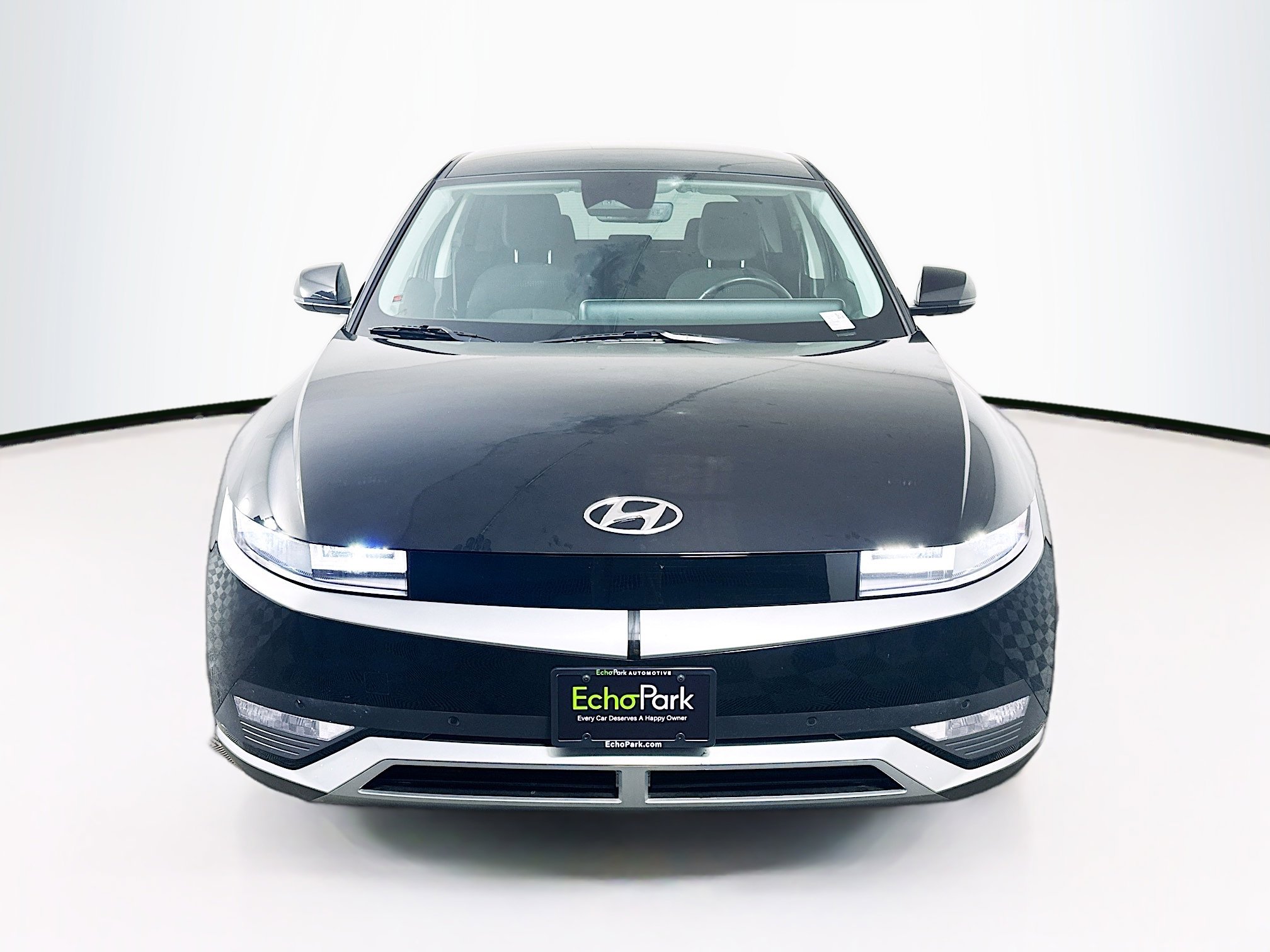 Used 2024 Hyundai Ioniq 5 SEL image 2