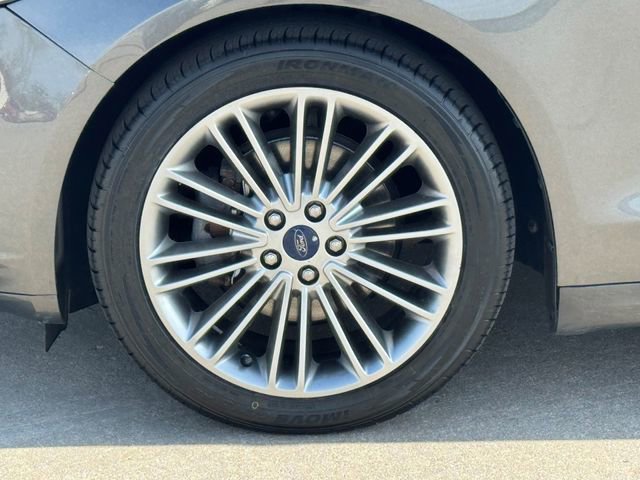 Used 2016 Ford Fusion SE w/ Equipment Group 202A FWD image 7