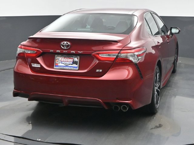 Used 2018 Toyota Camry SE w/ Moonroof Package FWD image 5