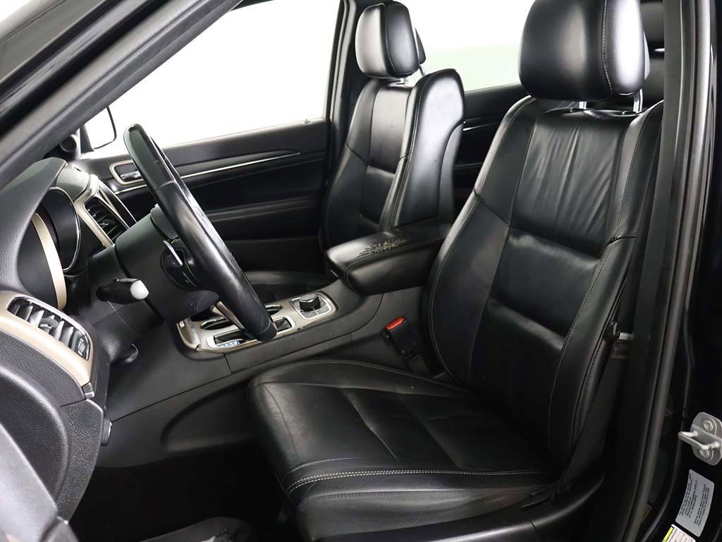 Used 2017 Jeep Grand Cherokee Limited image 31