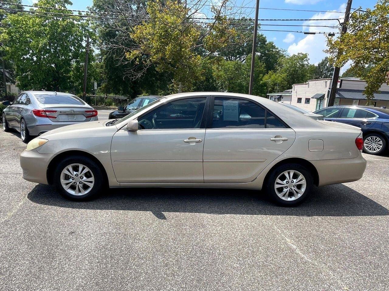 Used 2006 Toyota Camry LE FWD image 5