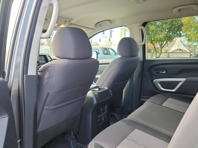 Used 2024 Nissan Titan SV w/ SV Convenience Package image 14