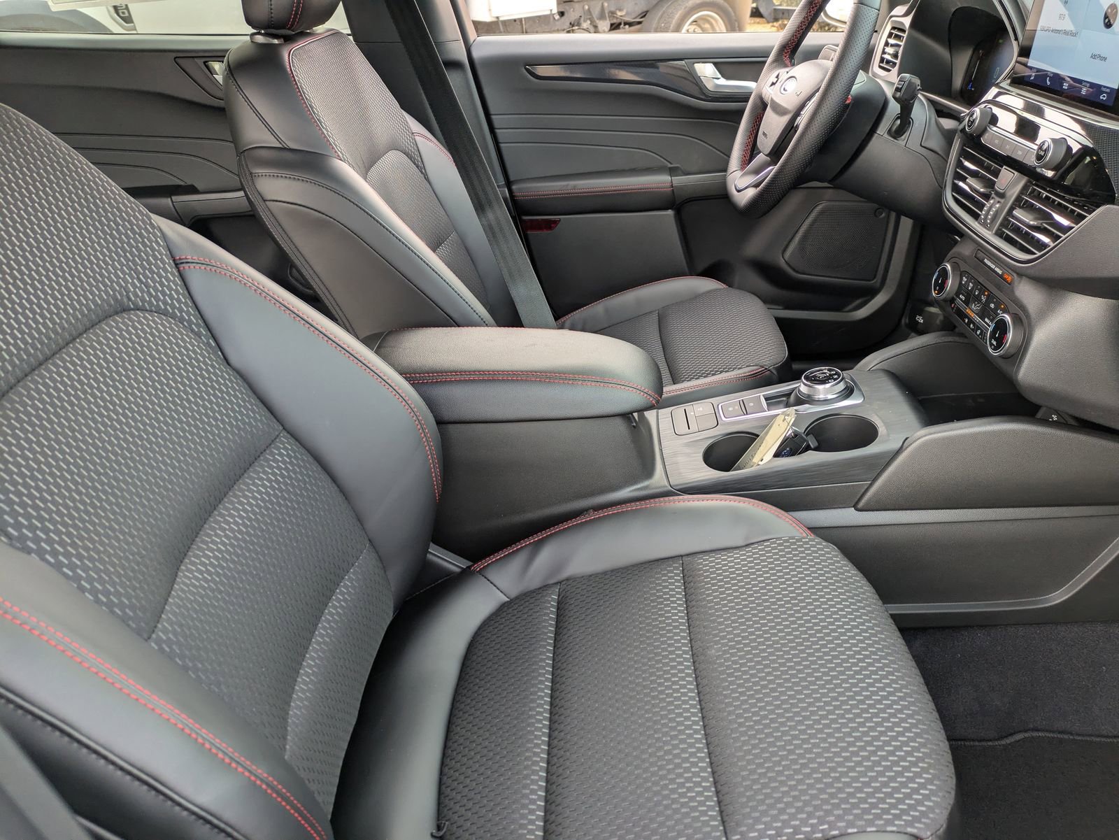 New 2026 Ford Escape ST-Line Select AWD/4WD image 46