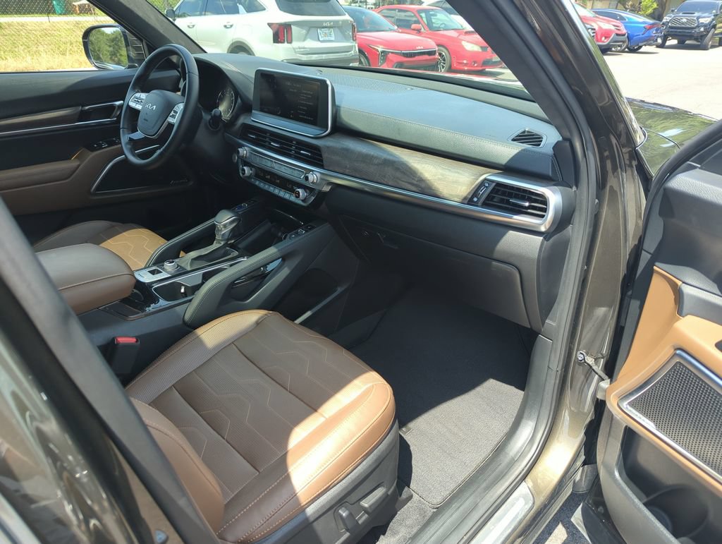 Used 2022 Kia Telluride SX w/ SX Prestige Package AWD/4WD image 40