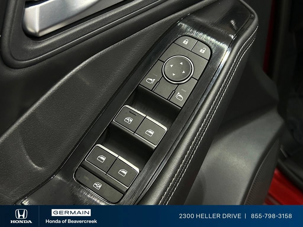 Used 2025 Nissan Rogue SL AWD/4WD image 18