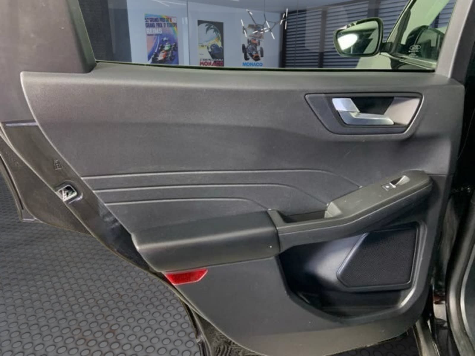 Used 2022 Ford Escape Titanium AWD/4WD image 18