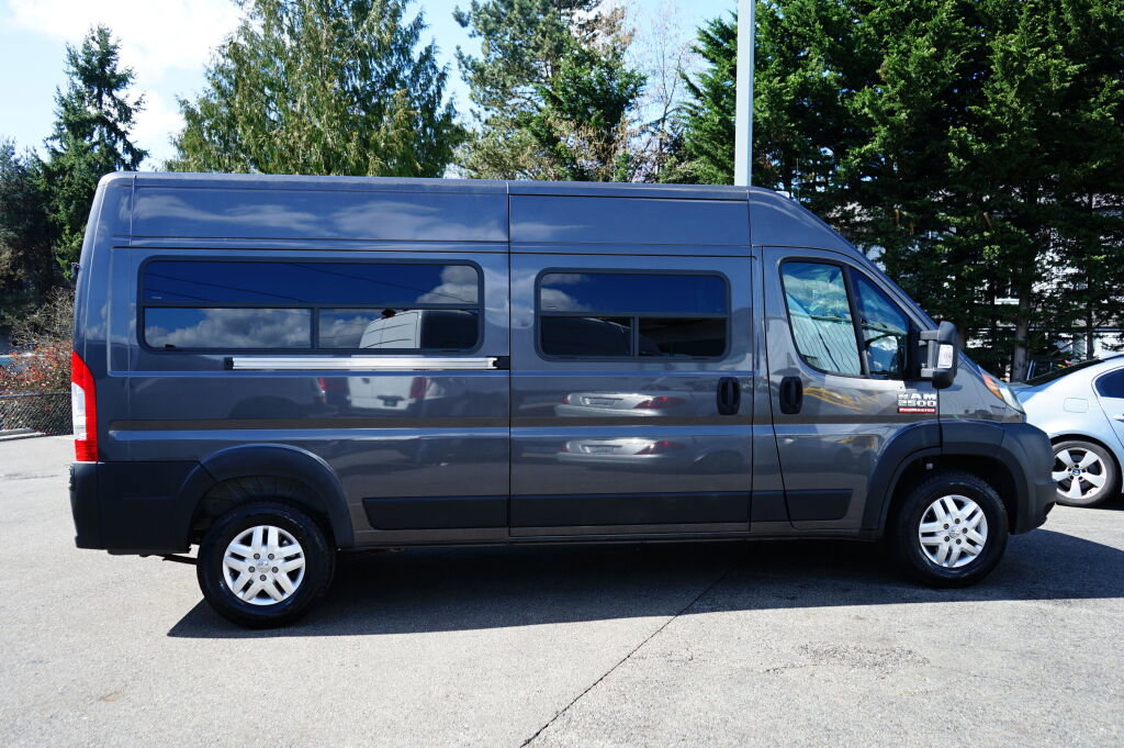 Used 2020 RAM ProMaster 2500 w/ Premium Appearance Group image 8