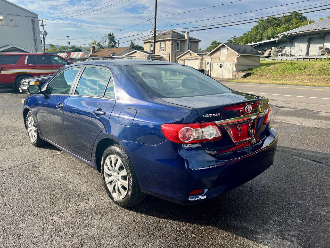Used 2013 Toyota Corolla LE Special Edition image 4