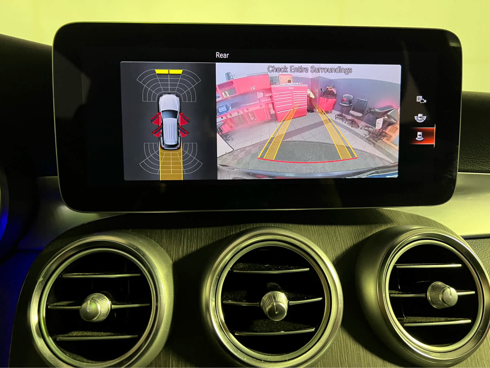 Used 2022 Mercedes-Benz GLC 300 4MATIC image 16