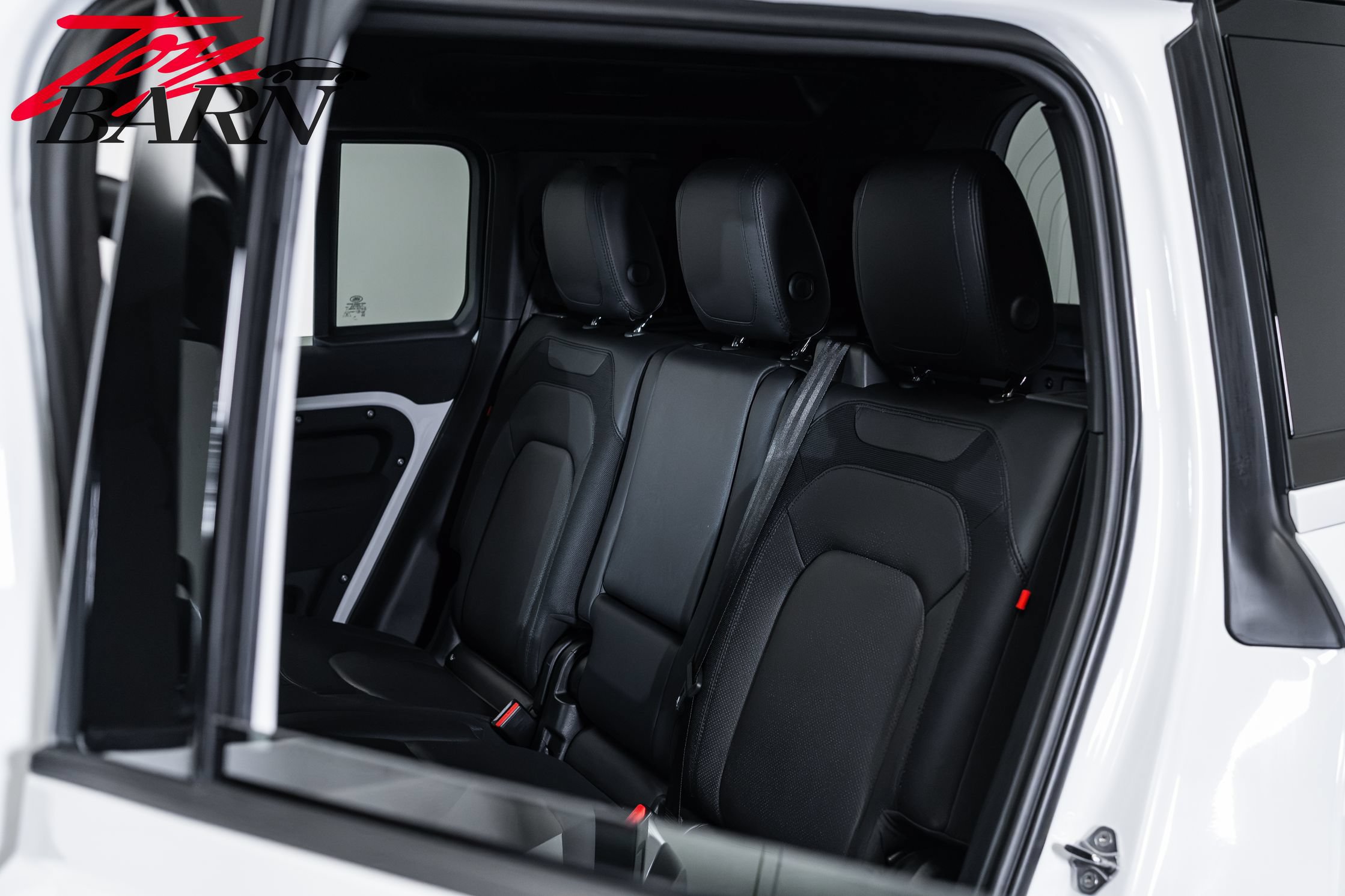 Used 2023 Land Rover Defender 110 X-Dynamic SE AWD/4WD image 41