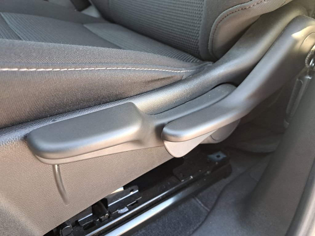 Used 2025 GMC Canyon Elevation image 15