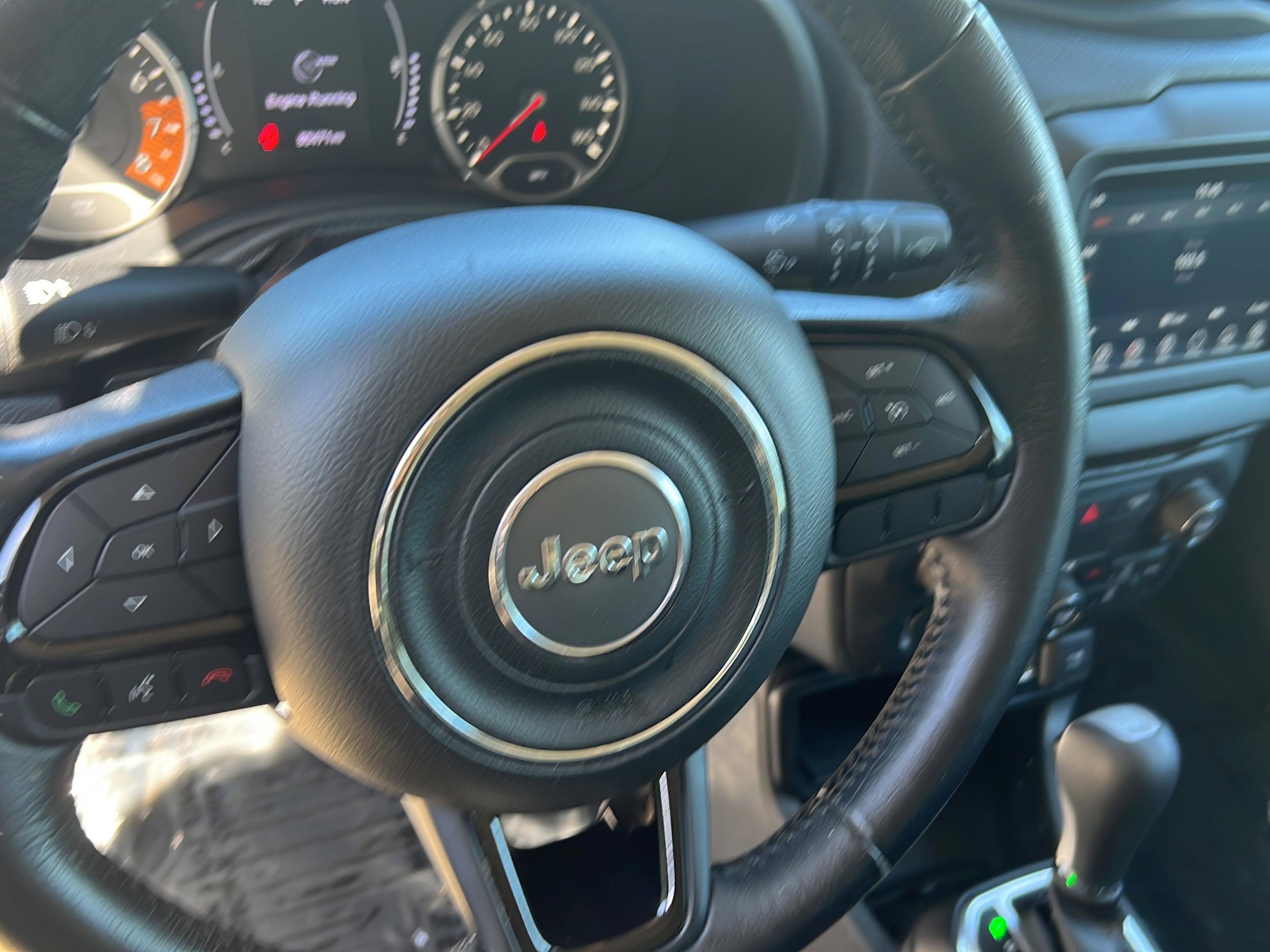 Used 2020 Jeep Renegade Altitude FWD image 12