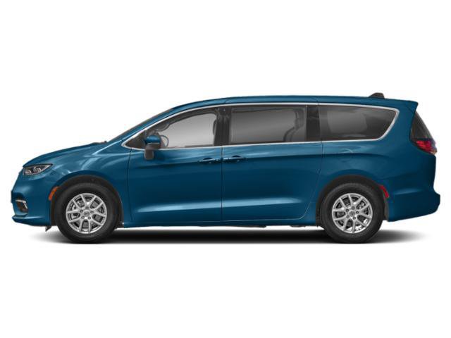 Used 2023 Chrysler Pacifica Touring-L AWD/4WD image 3