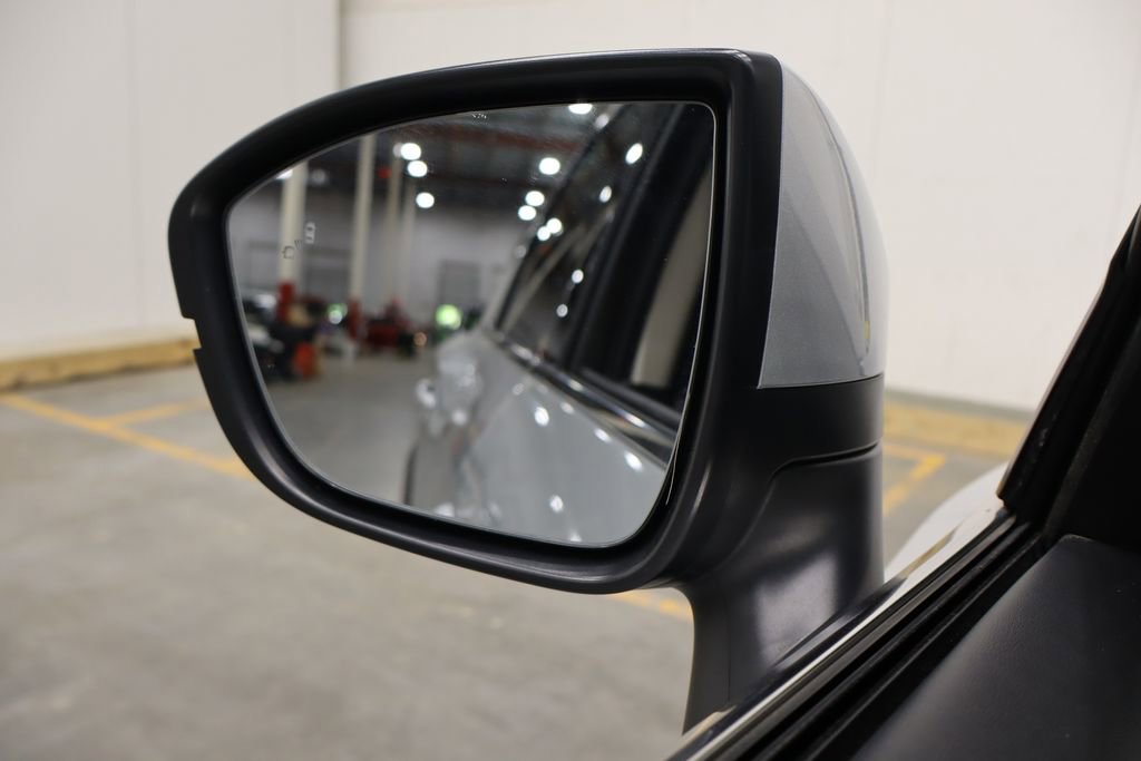 Used 2024 Nissan Pathfinder SV image 41