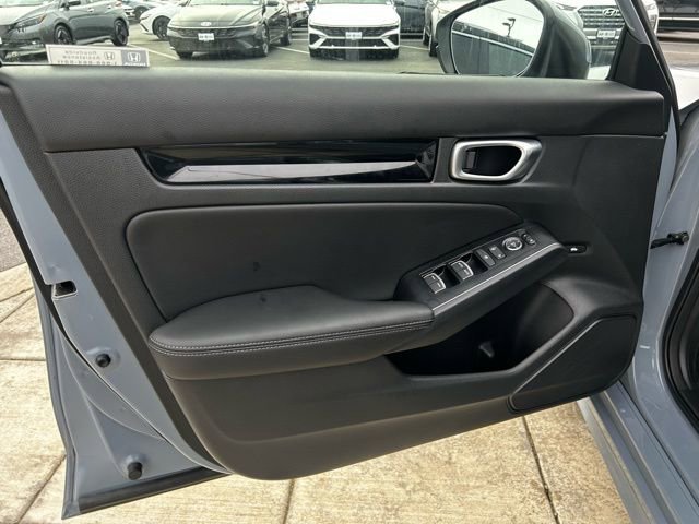 Used 2023 Honda Civic Touring image 11