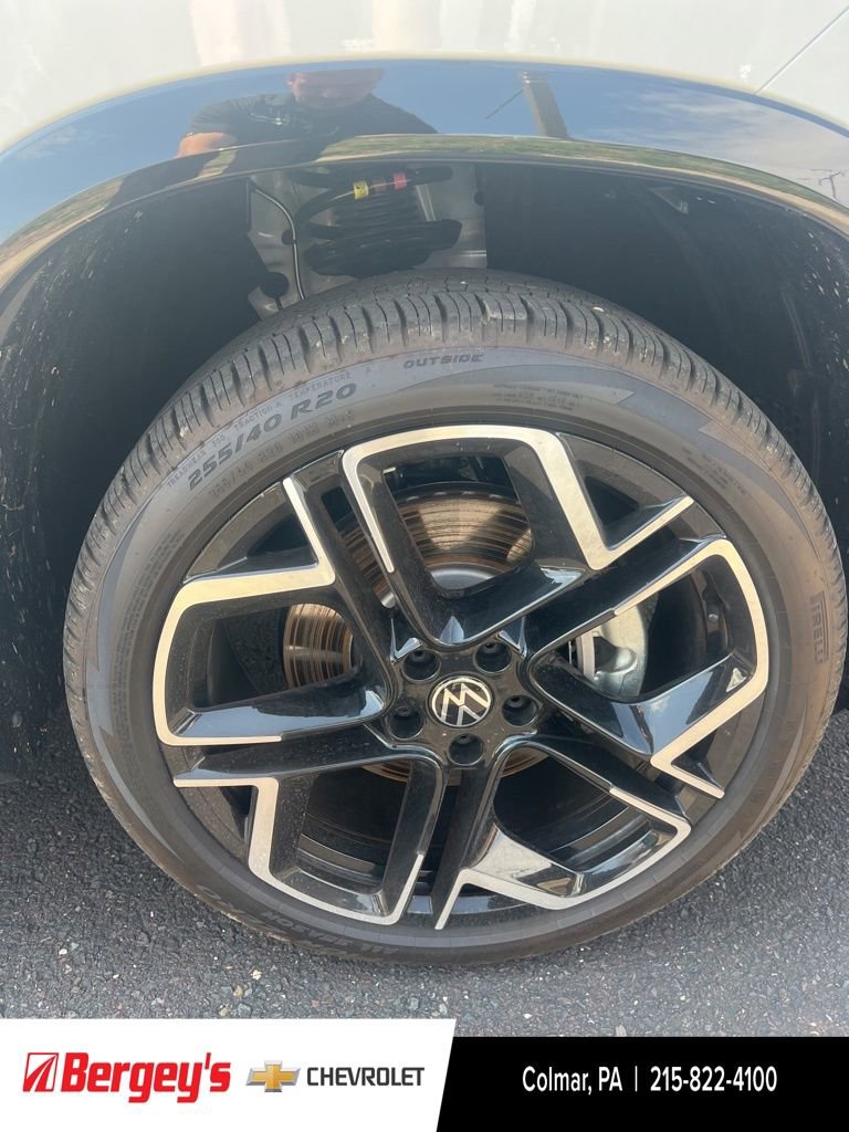 Used 2026 Volkswagen Tiguan SEL R-Line image 12