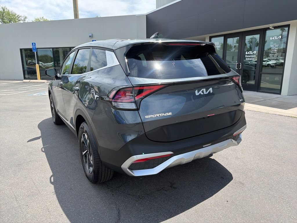 Used 2025 Kia Sportage LX AWD/4WD image 10